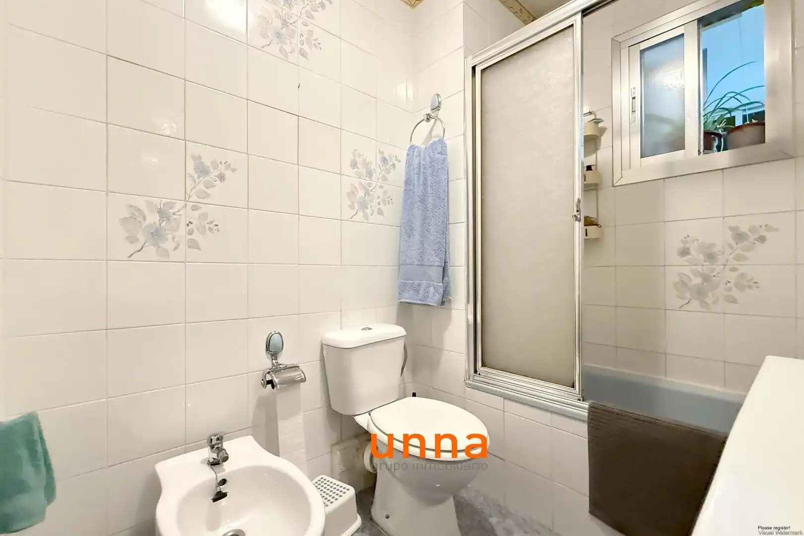 Bathroom of Flat for sale in Móstoles  with Air Conditioner, Parquet flooring and Terrace