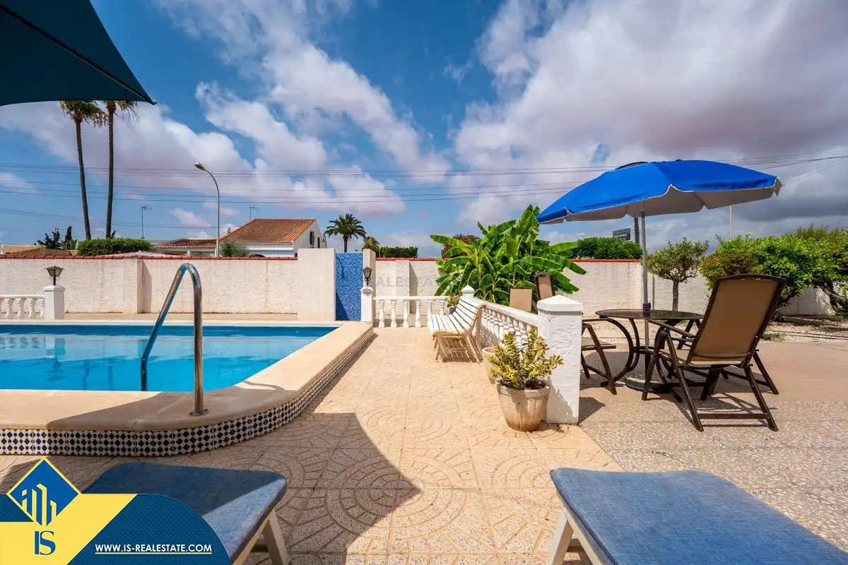 Villa mit Pool zum Verkauf in Zona Carrefour - Urbanizaciones, imagen 22