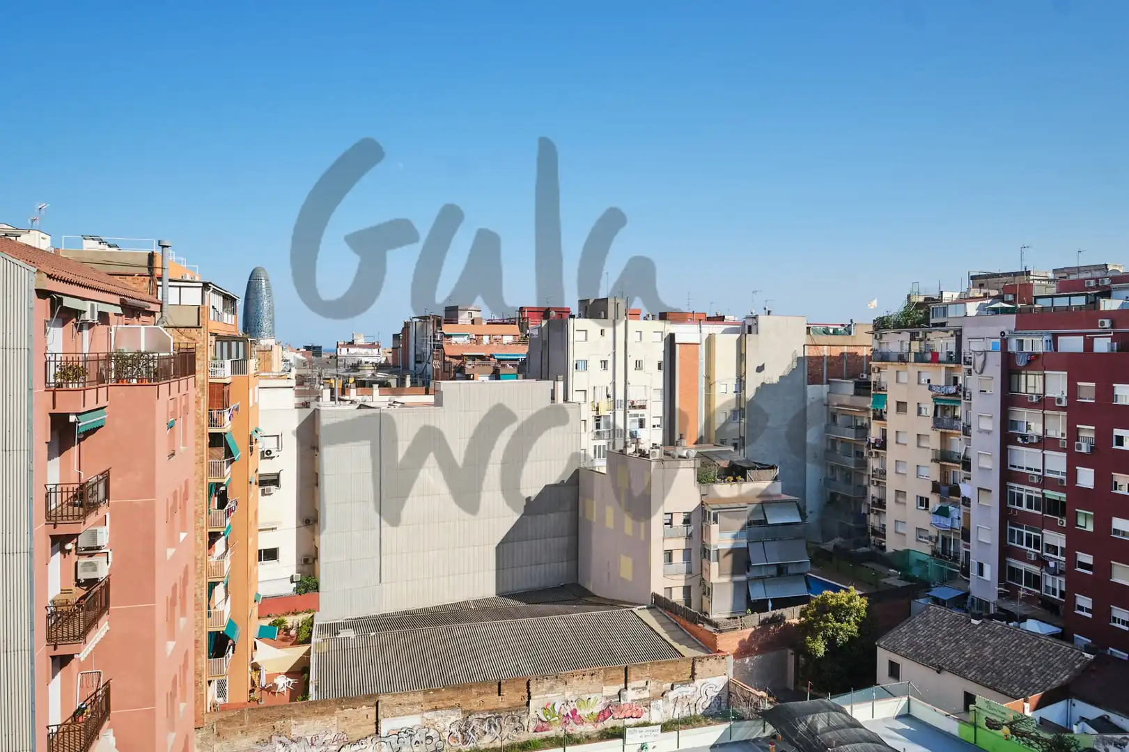 Exterior view of Flat for sale in Barcelona  with Air Conditioner and Balcony