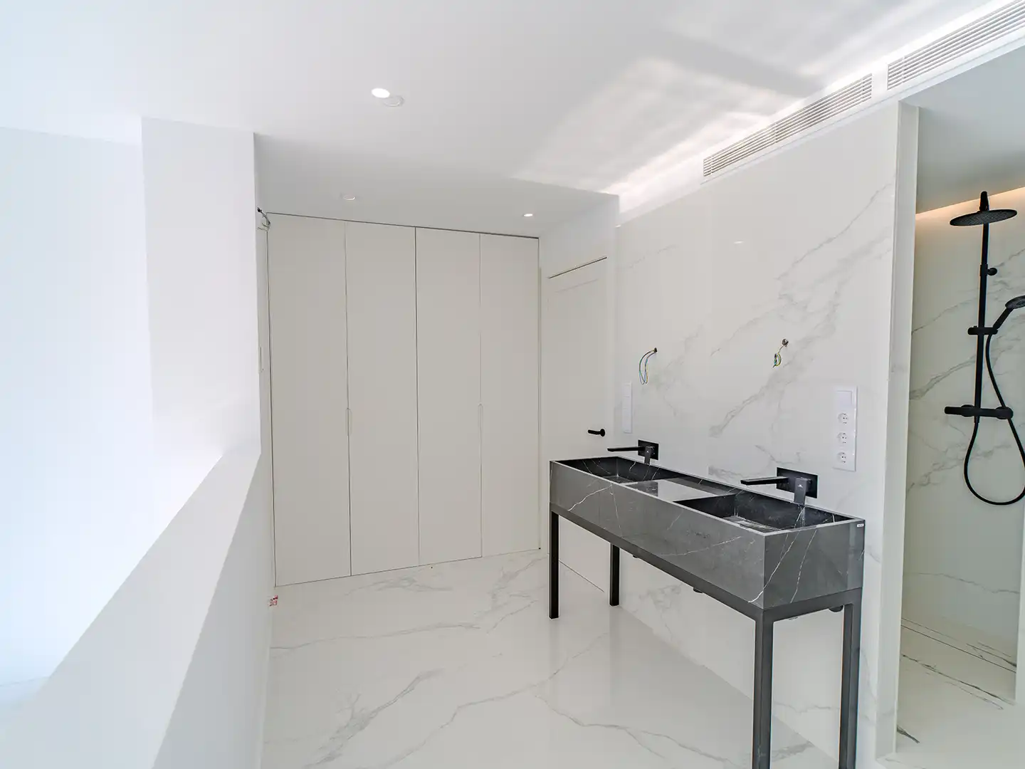 Bathroom of Houses for sale in El Campello  with Air Conditioner, Heating and Private garden