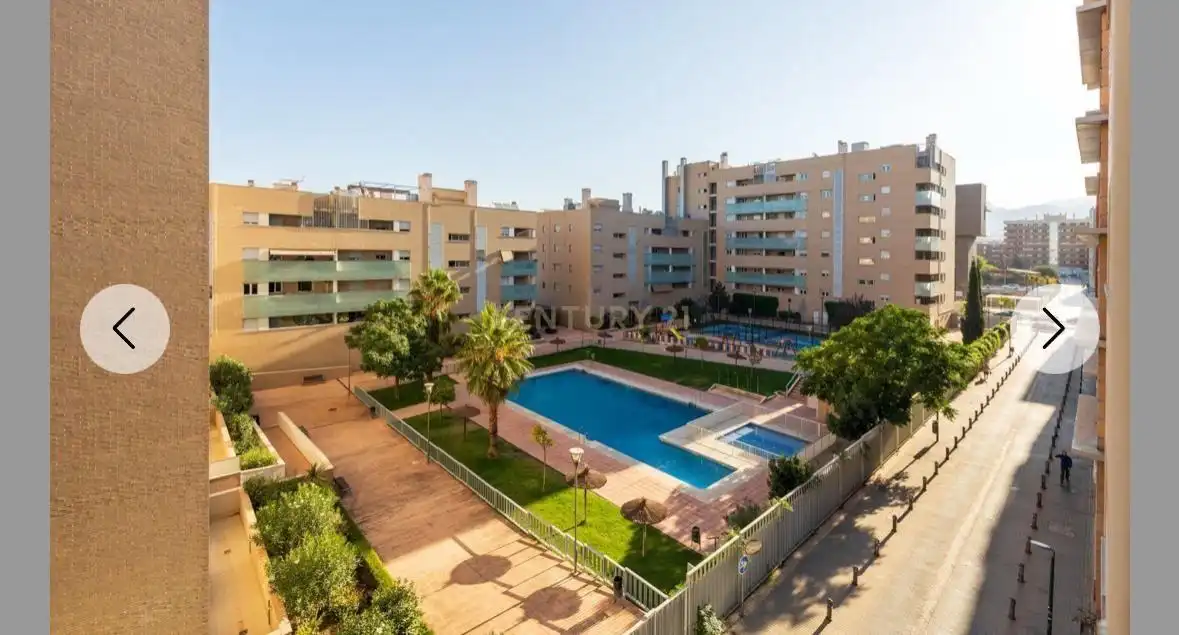 Schwimmbecken von Wohnungen zur Miete in Granada mit Klimaanlage, Privatgarten und Gemeinschaftspool
