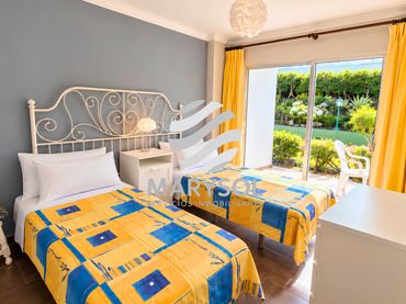Apartment mit Pool zur Miete in Calle Finlandia 1