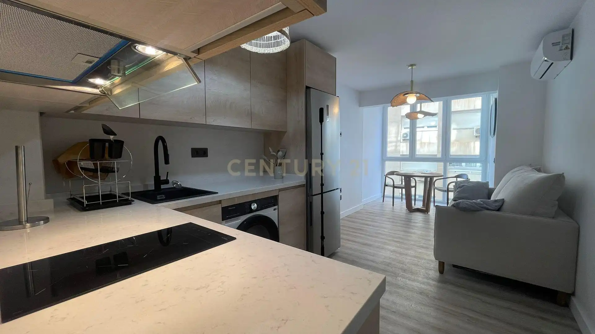 Cocina de Apartamento de alquiler en Málaga Capital con Aire acondicionado