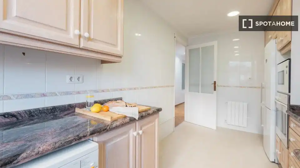 Cocina de Piso de alquiler en Valencia con Aire acondicionado, Calefacción y Amueblado