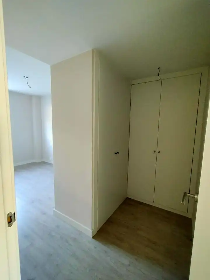 Wohnung zum Verkauf in Zaragoza mit Klimaanlage, Heizung und Terrasse