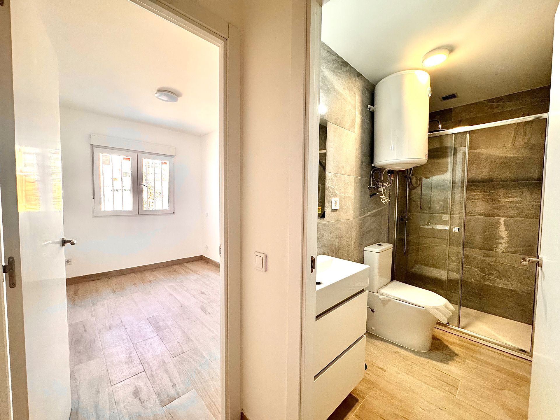 Bathroom of Flat for sale in  Madrid Capital  with Air Conditioner