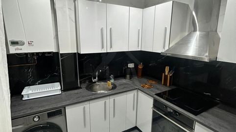 Presentamos una magnífica oportunidad de inversión en Logroño!   Actualmente vivienda alquilada por habitaciones.  Se encuentra en