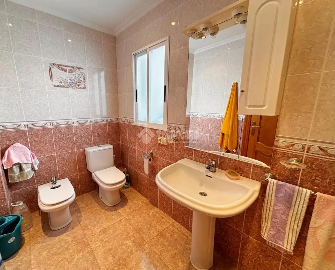 Bathroom of Flat for sale in Jódar  with Terrace and Storage room