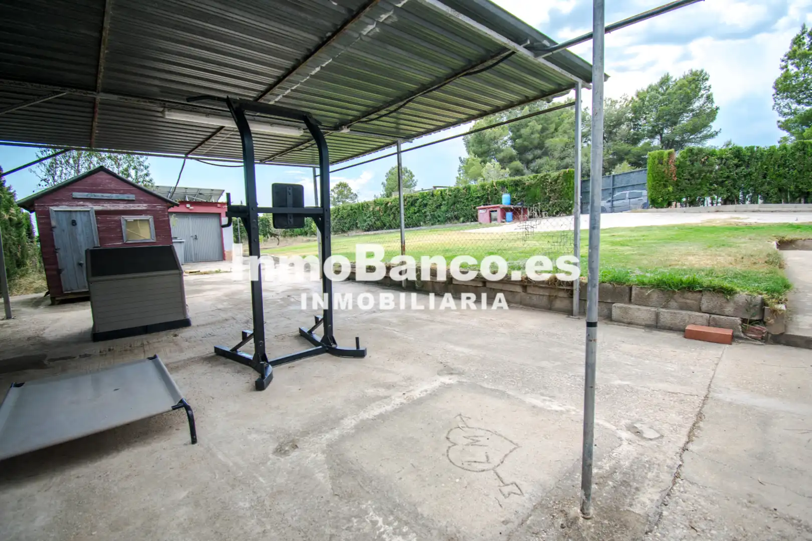 Parking de Finca rústica en venta en Montserrat con Jardín privado y Piscina