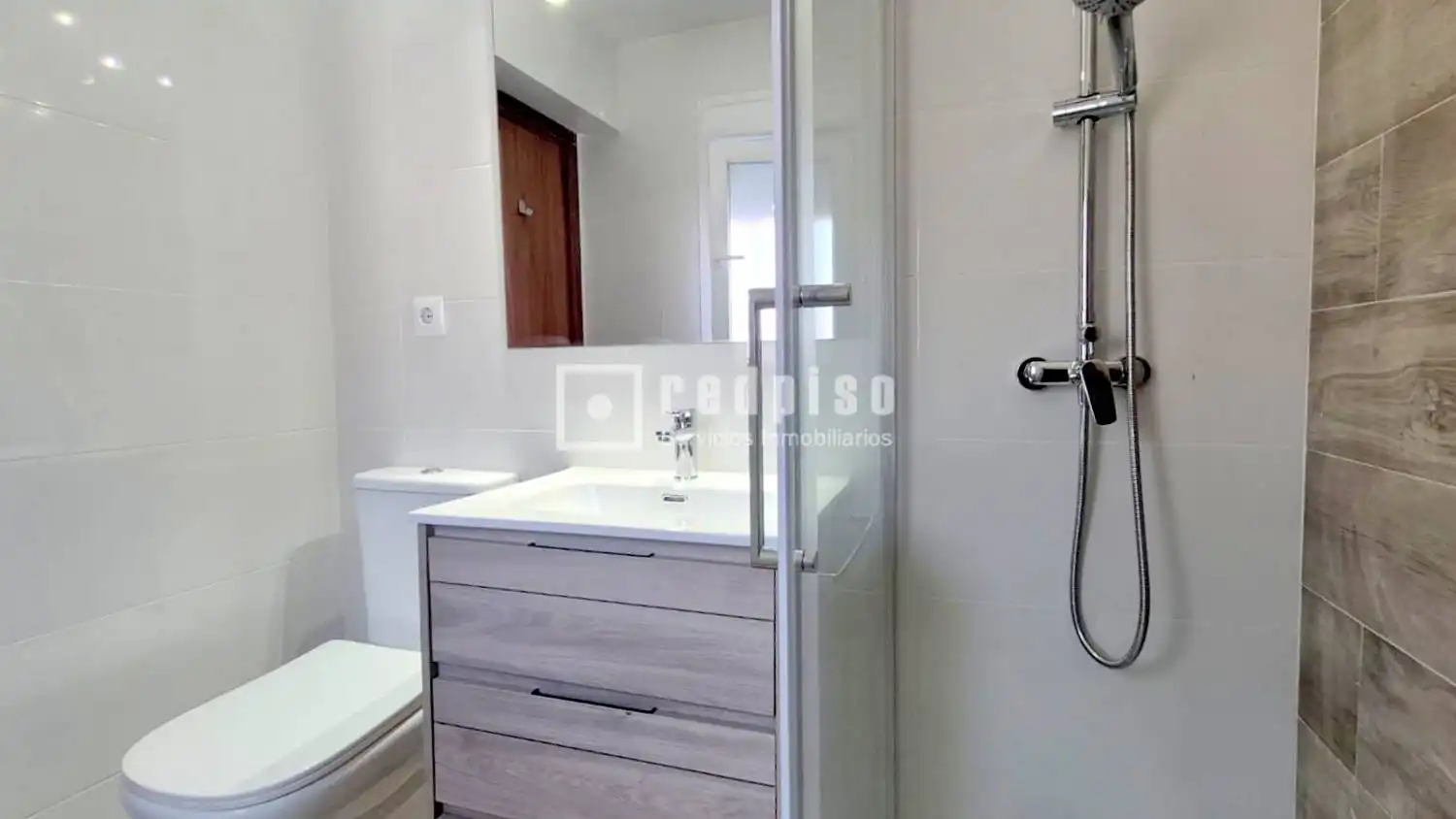 Bathroom of Houses for sale in Getafe  with Air Conditioner, Heating and Private garden