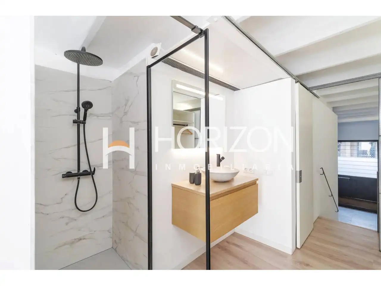 Baño de Piso en venta en Barcelona con Aire acondicionado, Jardín privado y Terraza