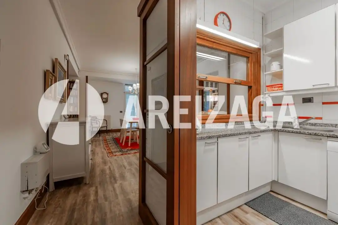Cocina de Piso en venta en Donostia - San Sebastián  con Calefacción, Terraza y Balcón