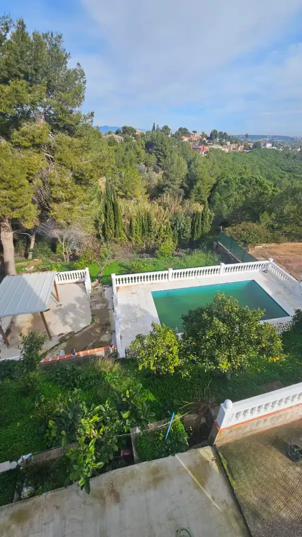 Jardí de Casa o xalet en venda en Torrent amb Aire condicionat, Terrassa i Piscina