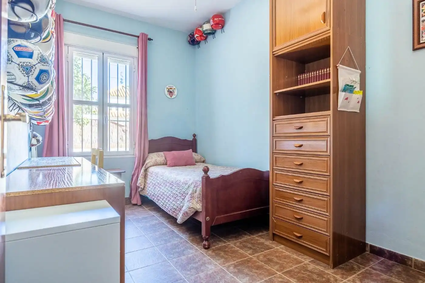 Habitación de Casa o chalet en venta en Carmona con Aire acondicionado, Jardín privado y Trastero