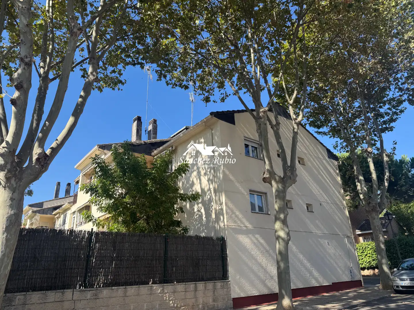 Individual en venta en Calle Flor de Lis 13, imagen 2