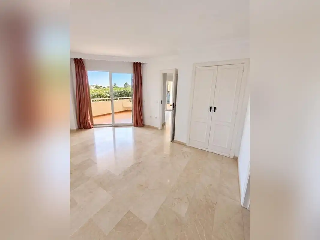Flat with pool for sale in Selwo, imagen 11