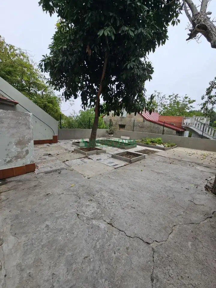 Casa o xalet en venda en Vigo  amb Calefacció, Jardí privat i Parquet