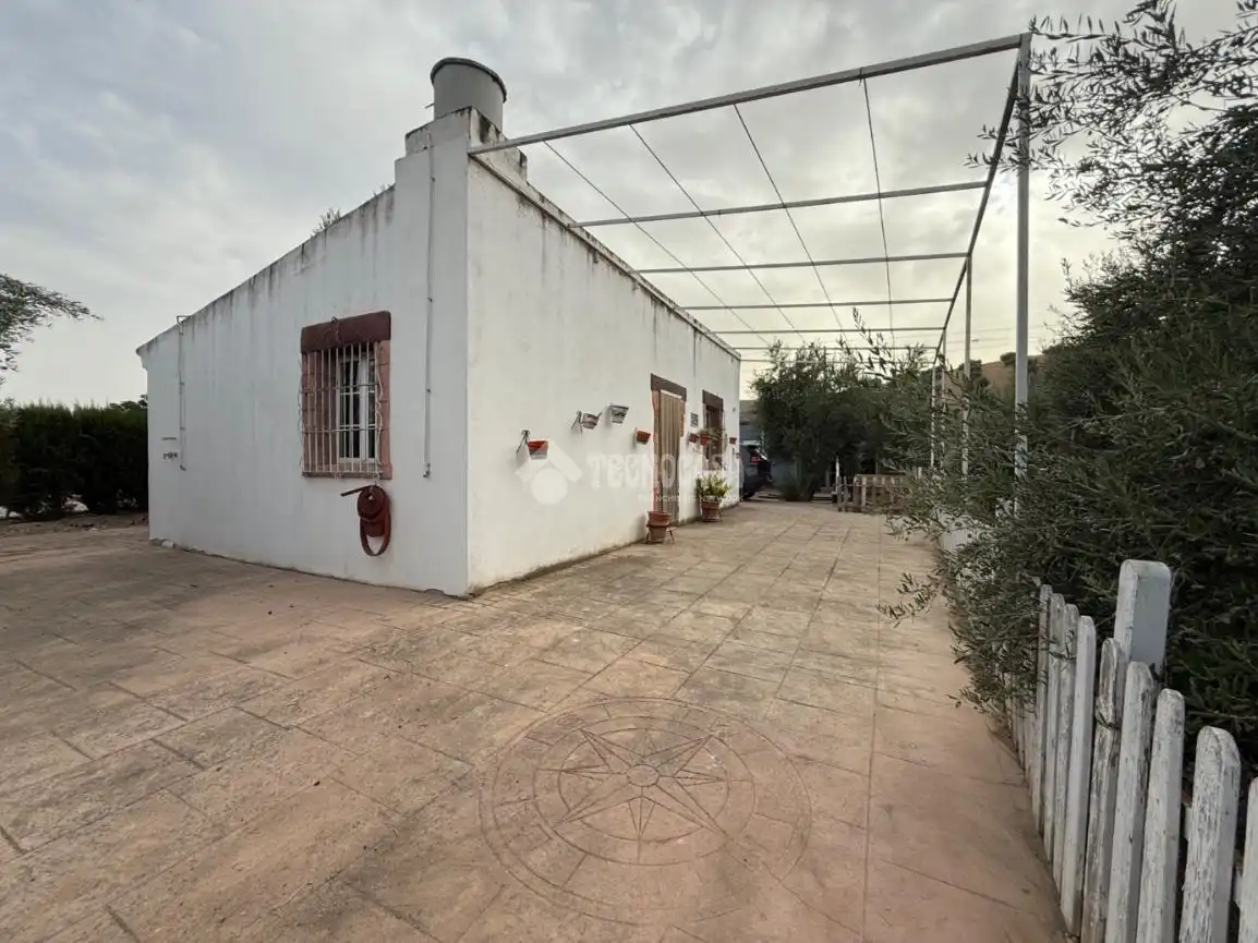 Jardí de Finca rústica en venda en Mengíbar