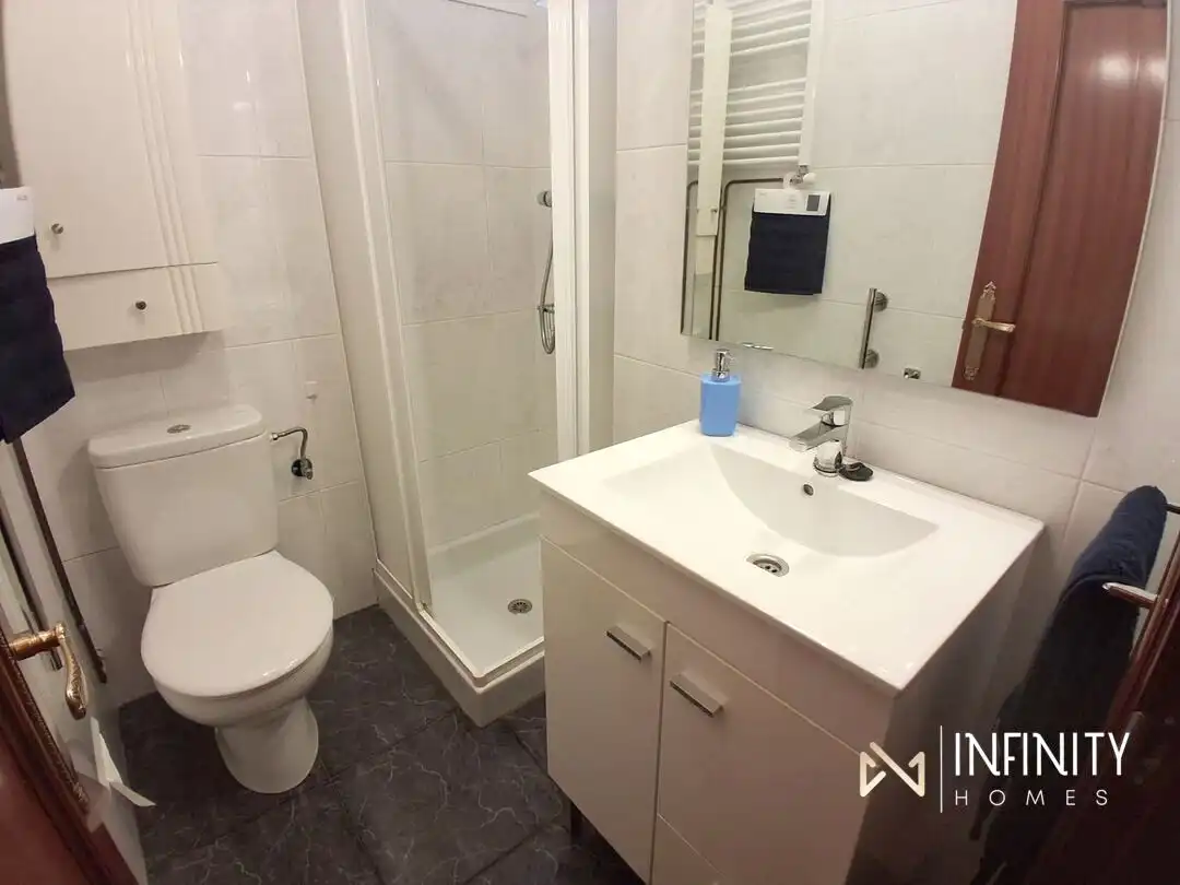 Baño de Piso de alquiler en Bilbao  con Calefacción
