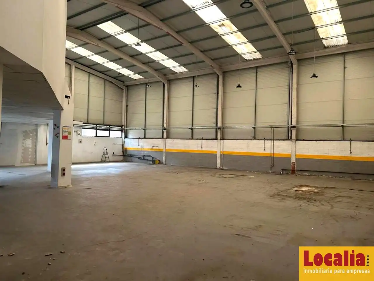 Exterior view of Industrial buildings for rent in Santander