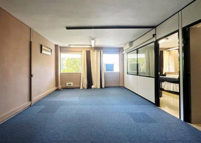 Oficina en Venta en De Jacquard en Cementiri Vell