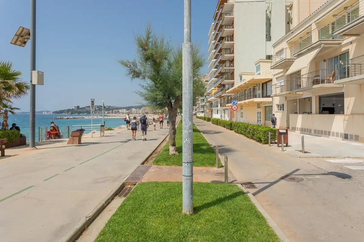 Außenansicht von Dachboden zur Miete in Calonge i Sant Antoni mit Klimaanlage, Heizung und Terrasse
