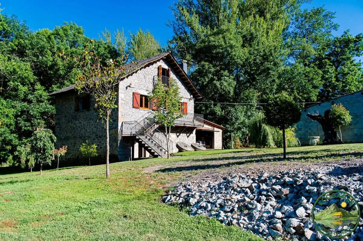 Vista exterior de Casa o chalet en venta en Cabrillanes con Calefacción, Trastero y Amueblado