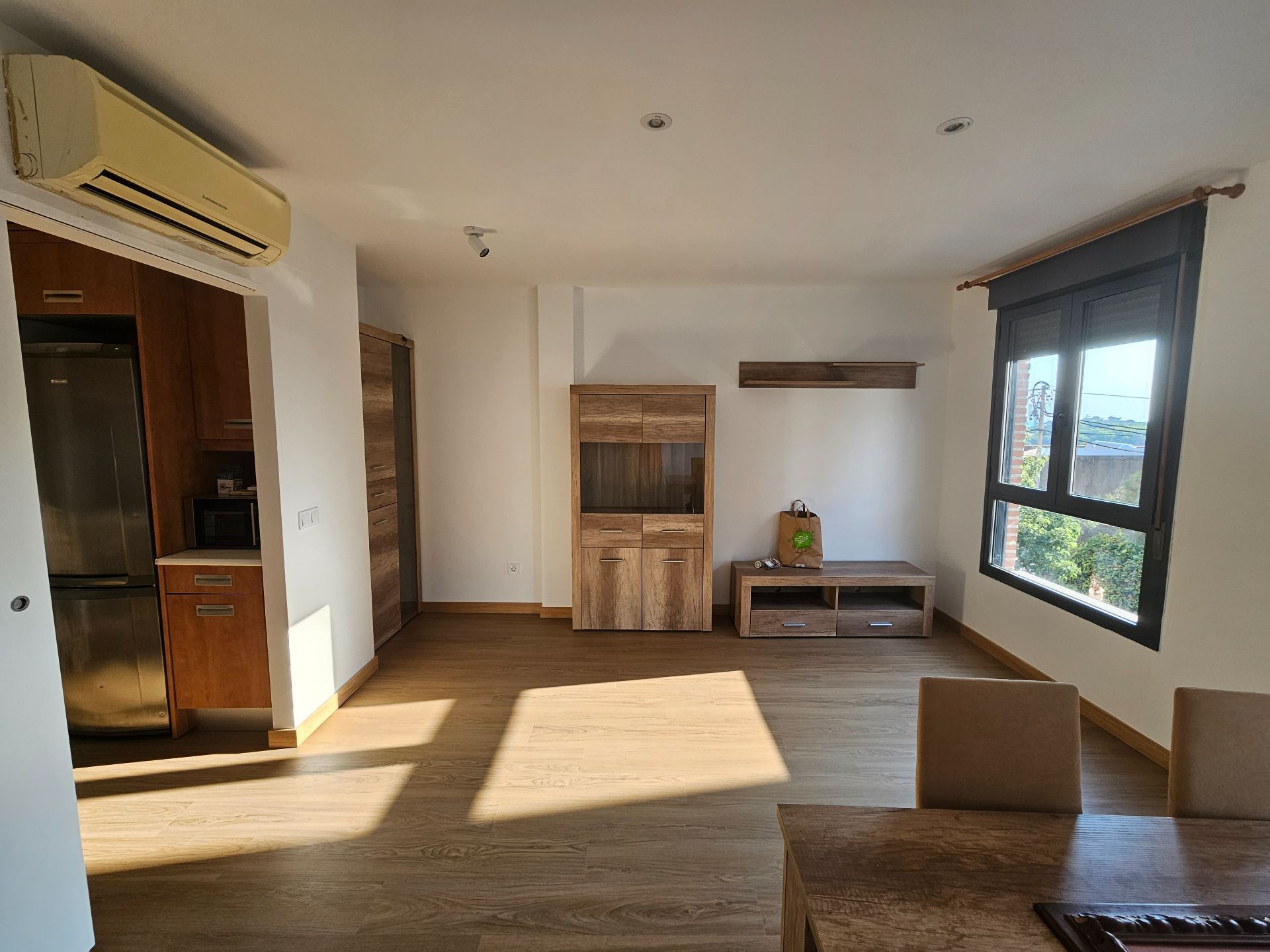 Sala d'estar de Apartament de lloguer en  Madrid Capital amb Aire condicionat, Calefacció i Terrassa