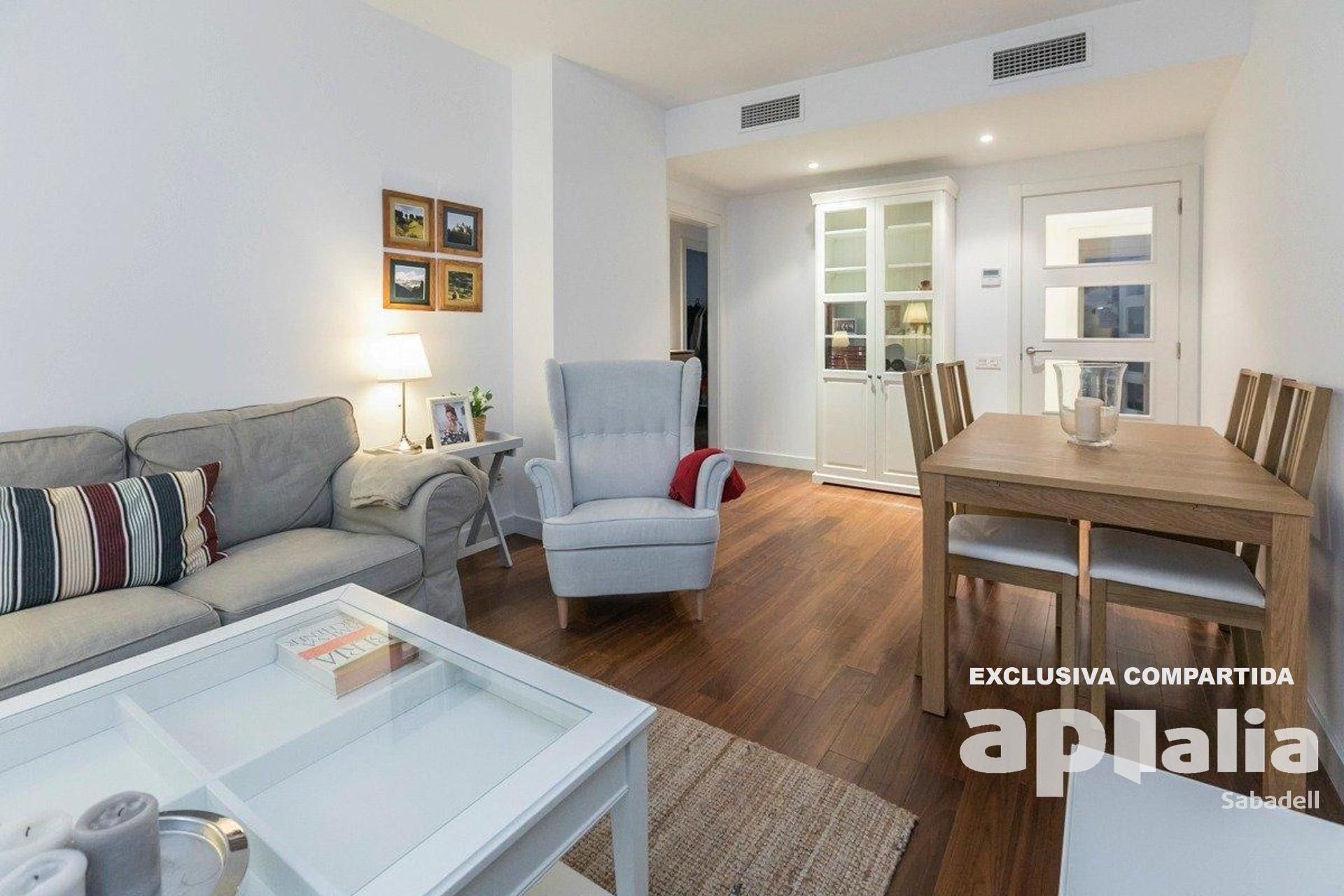 Living room of Flat for sale in Sabadell  with Air Conditioner and Heating