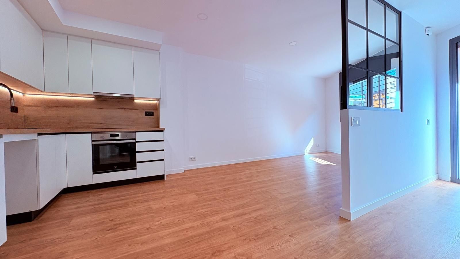 Sala d'estar de Planta baixa en venda en Castellar del Vallès amb Aire condicionat i Calefacció