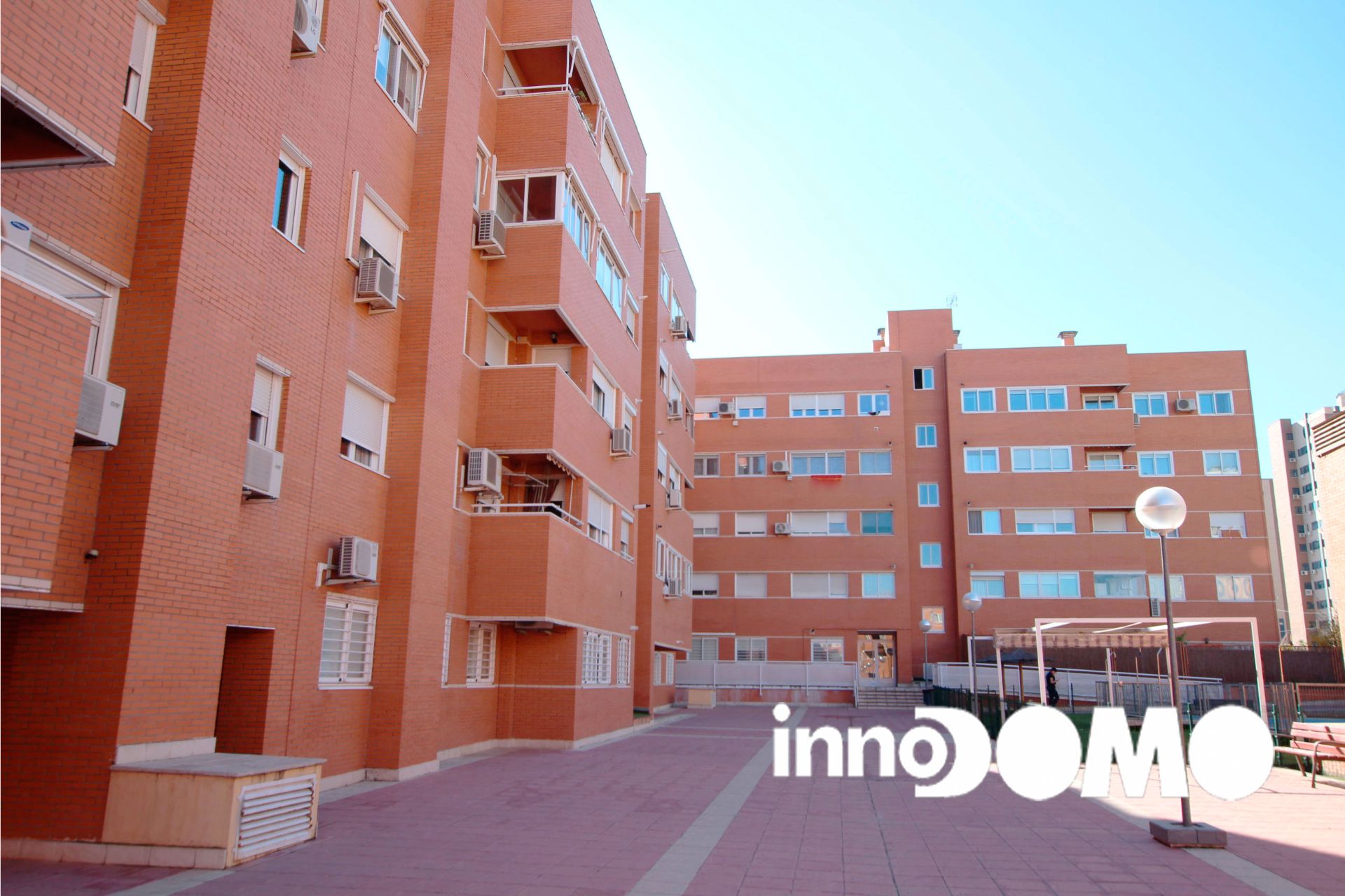 Vista exterior de Piso en venta en Parla con Aire acondicionado, Calefacción y Parquet