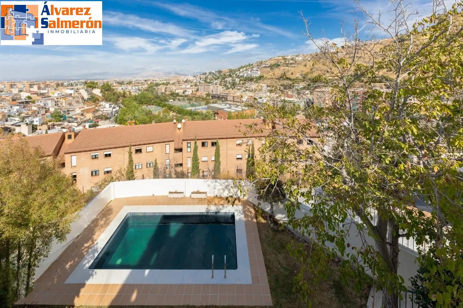 Exterior view of Houses for sale in Granada  with Air Conditioner, Private garden and Terrace