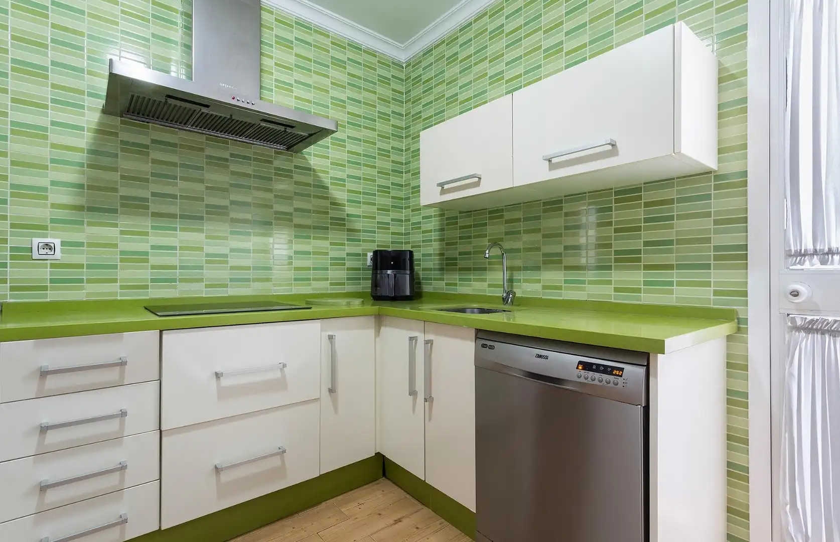 Küche von Wohnung zum Verkauf in El Puerto de Santa María mit Klimaanlage und Terrasse