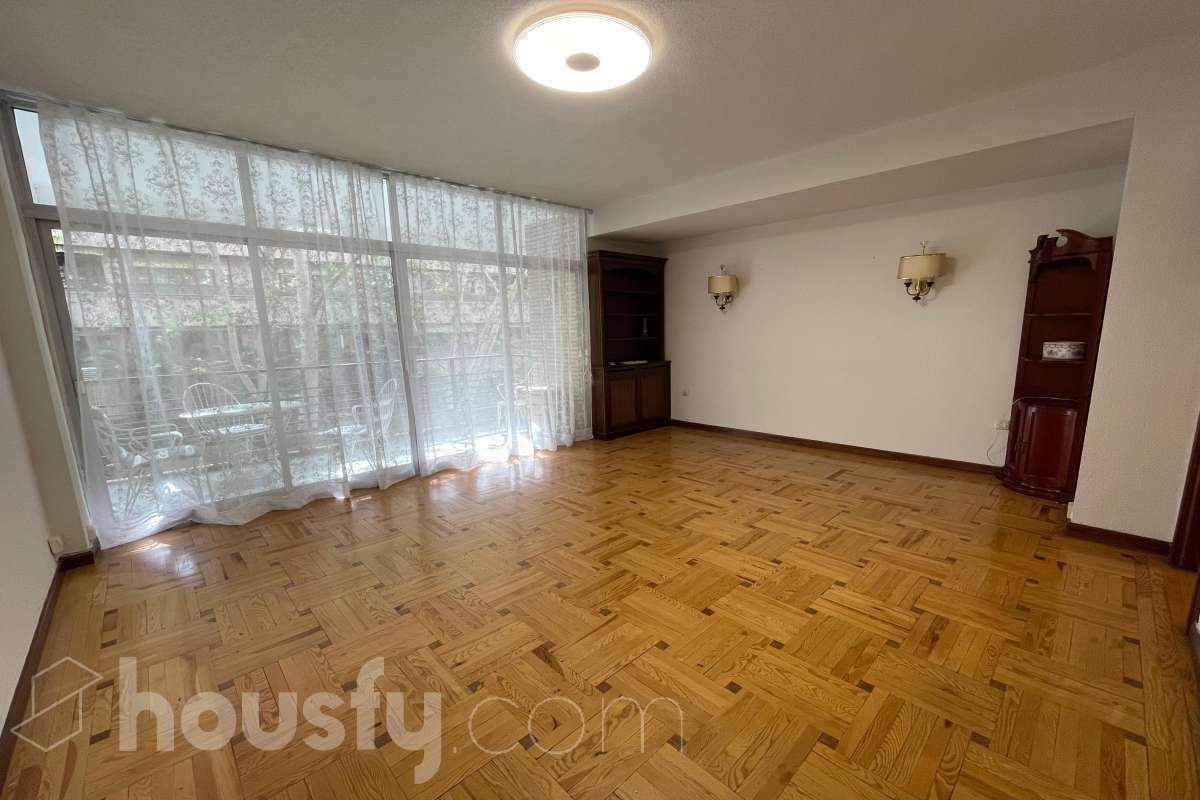 Flat to rent in Calle de Núñez Morgado, Castilla
