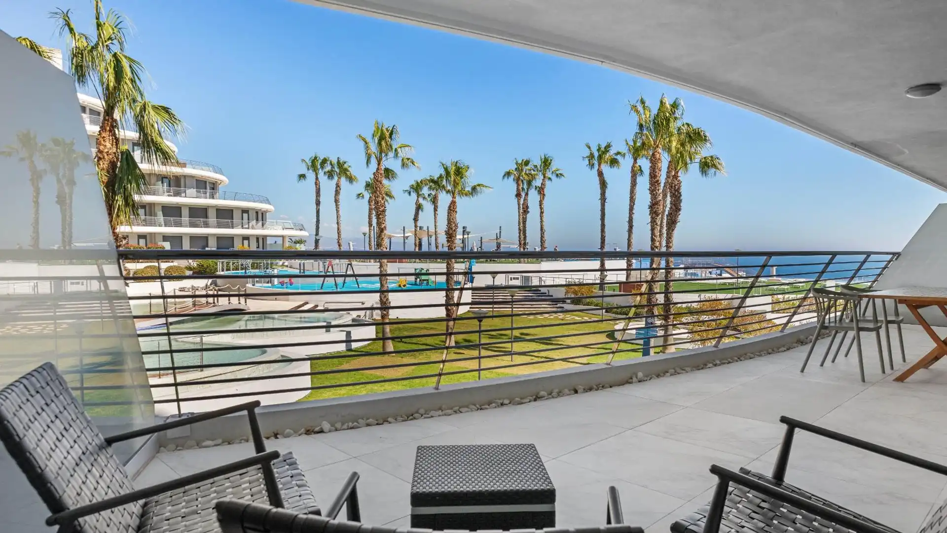 Terrace of Apartments for sale in Elche / Elx  with Air Conditioner, Private garden and Furnished