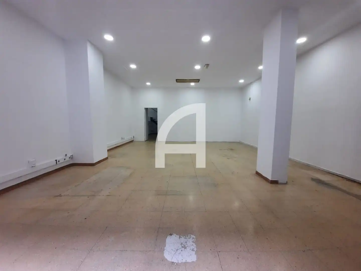 Locale commerciale in affitto a SANTIAGO RUSINYOL, imagen 6