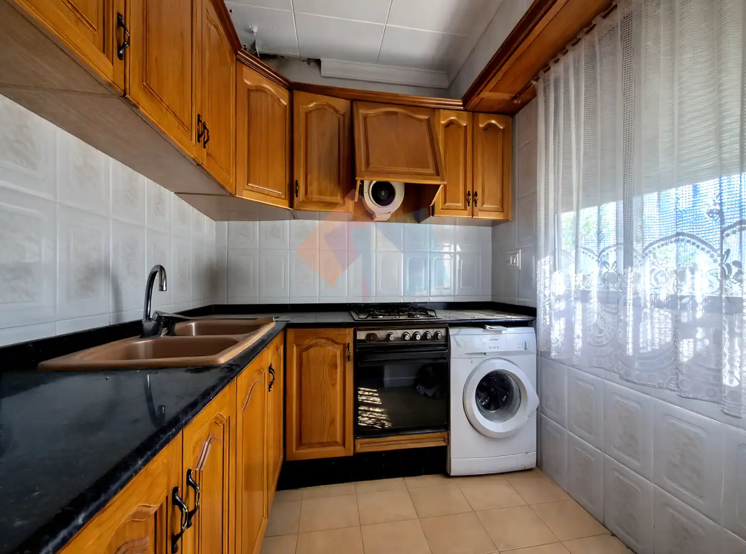 Cuina de Casa o xalet en venda en Montitxelvo / Montichelvo amb Jardí privat, Traster i Piscina