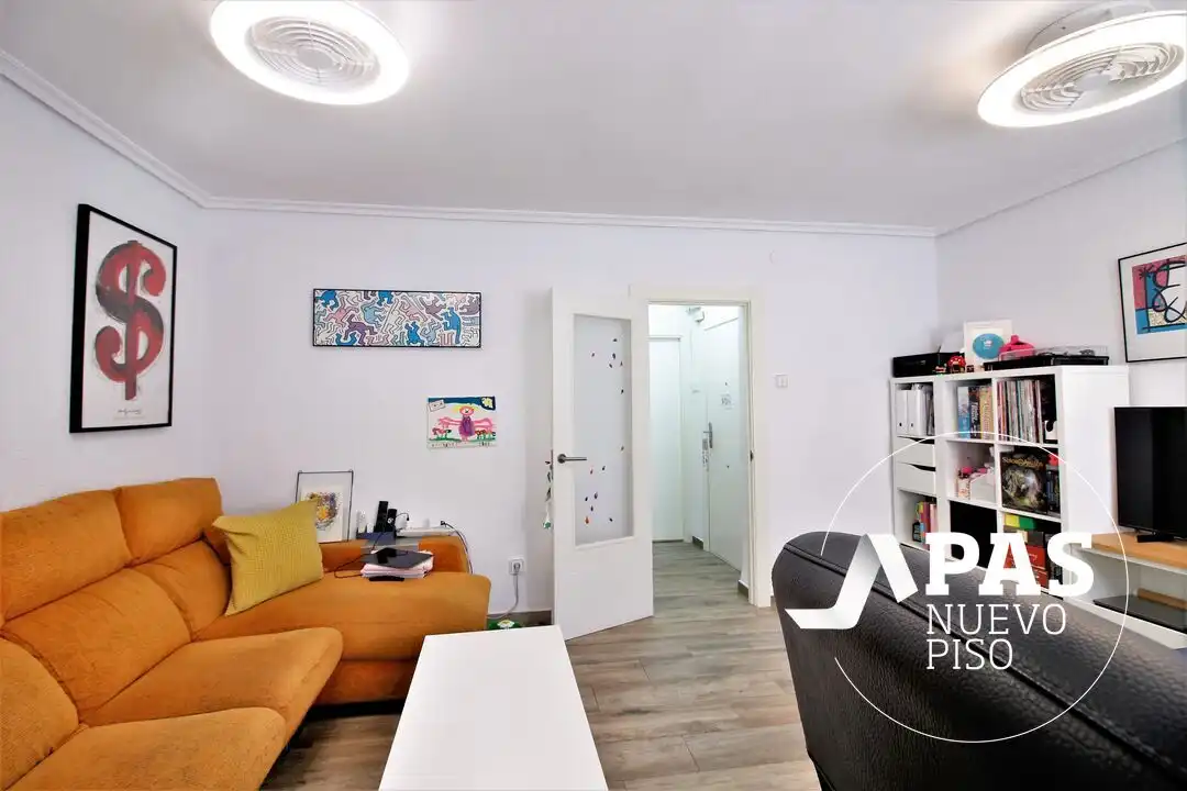 Living room of Flat for sale in Dos Hermanas  with Heating