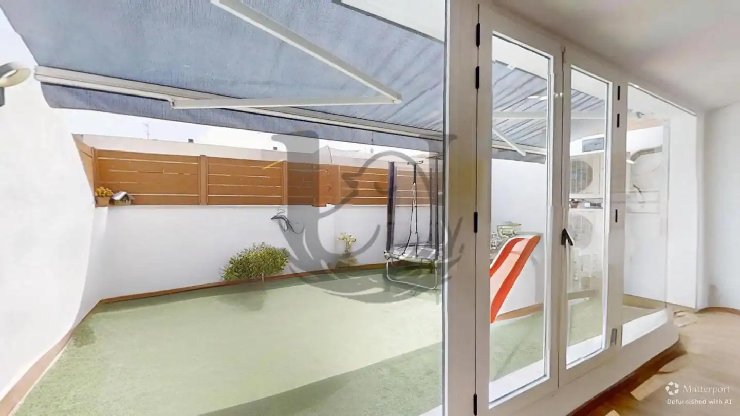 Terrace of Attic for sale in Silla  with Air Conditioner, Heating and Terrace