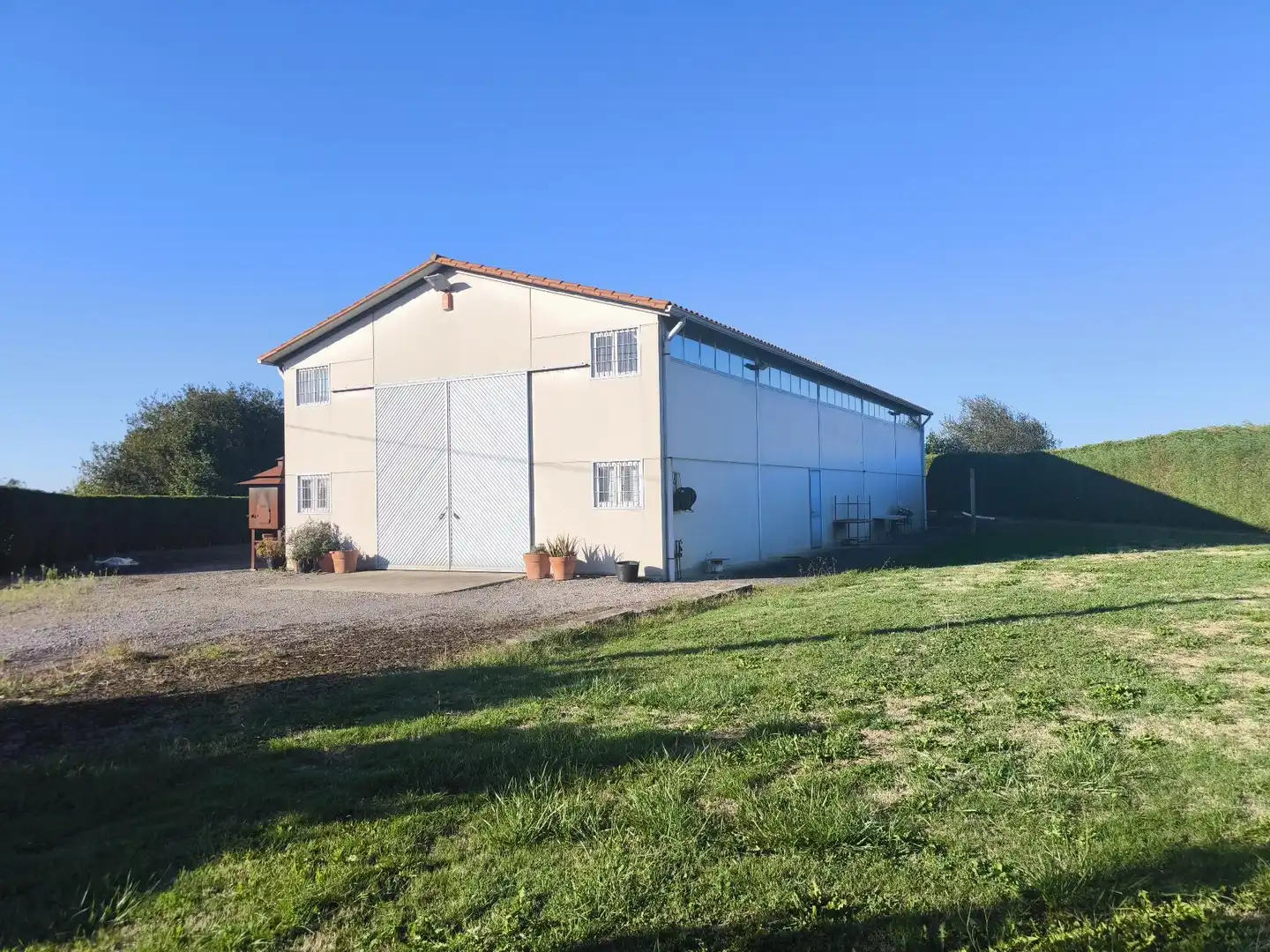 Nave industrielle à vendre à Quintes - Arroes