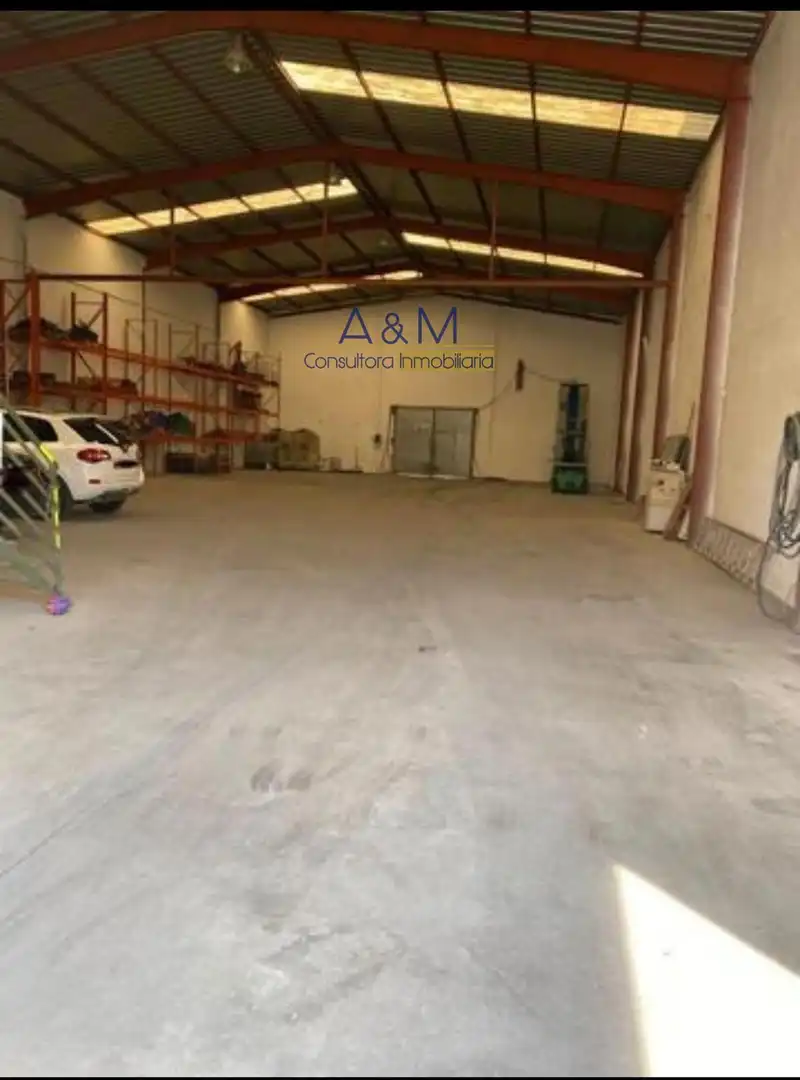Industrial building for sale in Enebro