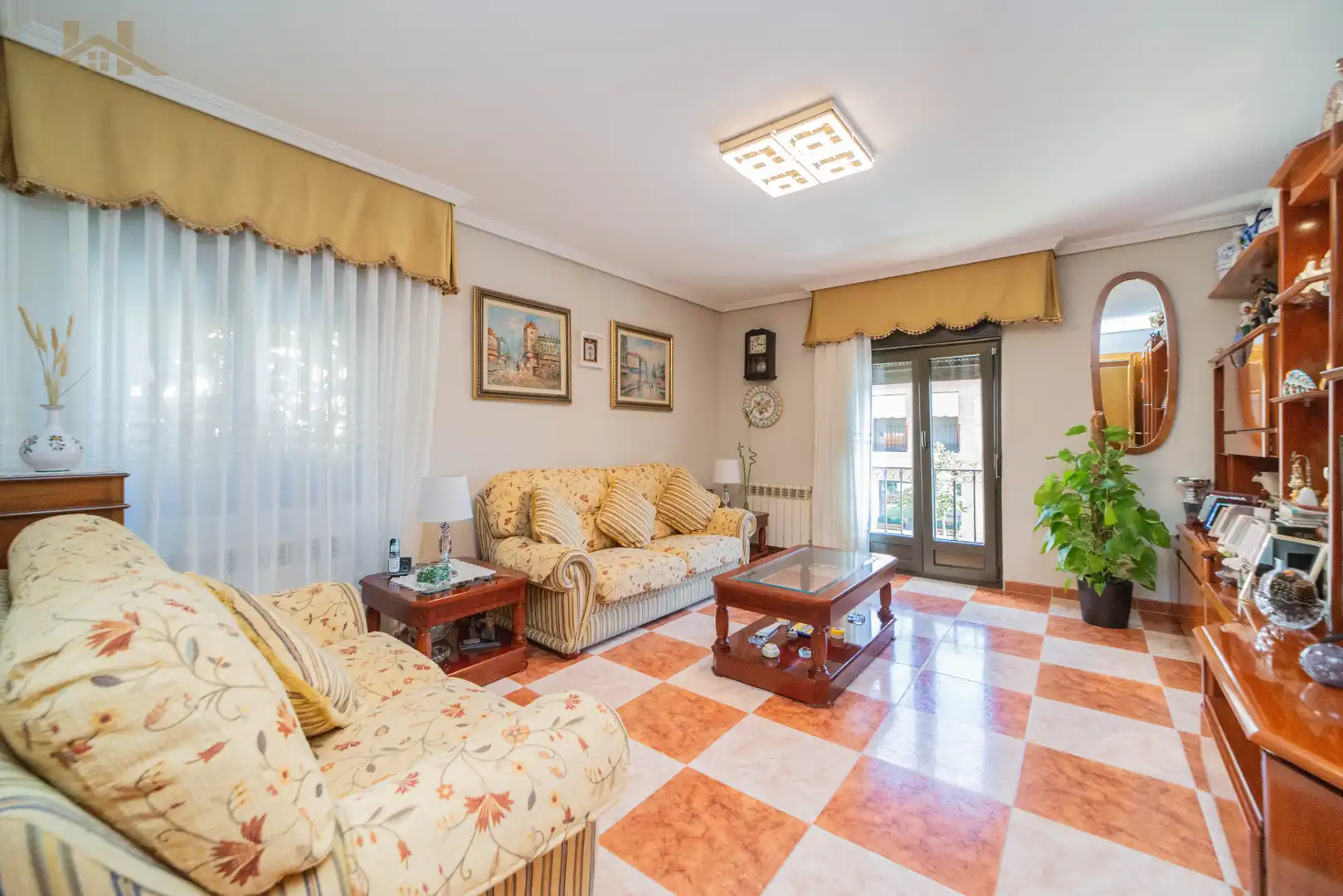 Sala de estar de Casa adosada en venta en Villaviciosa de Odón con Aire acondicionado, Terraza y Trastero