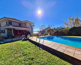 Exterior view of House or chalet for sale in Moaña  with Terrace and Swimming Pool