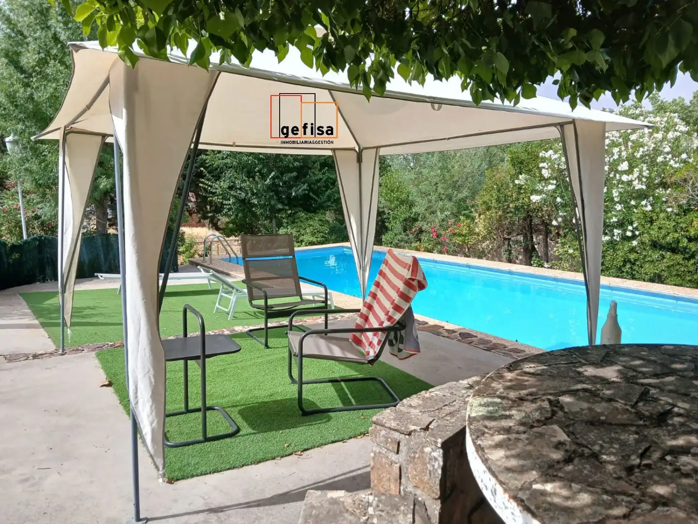 Piscina de Casa o chalet en venta en Santa Cruz de Mudela con Aire acondicionado, Calefacción y Terraza