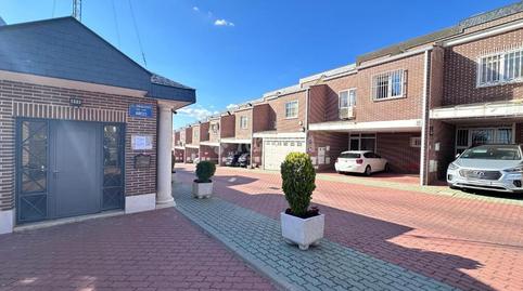 Photo 2 of Single-family semi-detached for sale in Parque Coimbra, Madrid