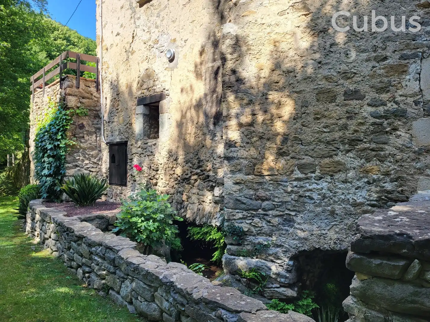 Vista exterior de Finca rústica en venta en Sant Feliu de Pallerols con Calefacción, Terraza y Trastero