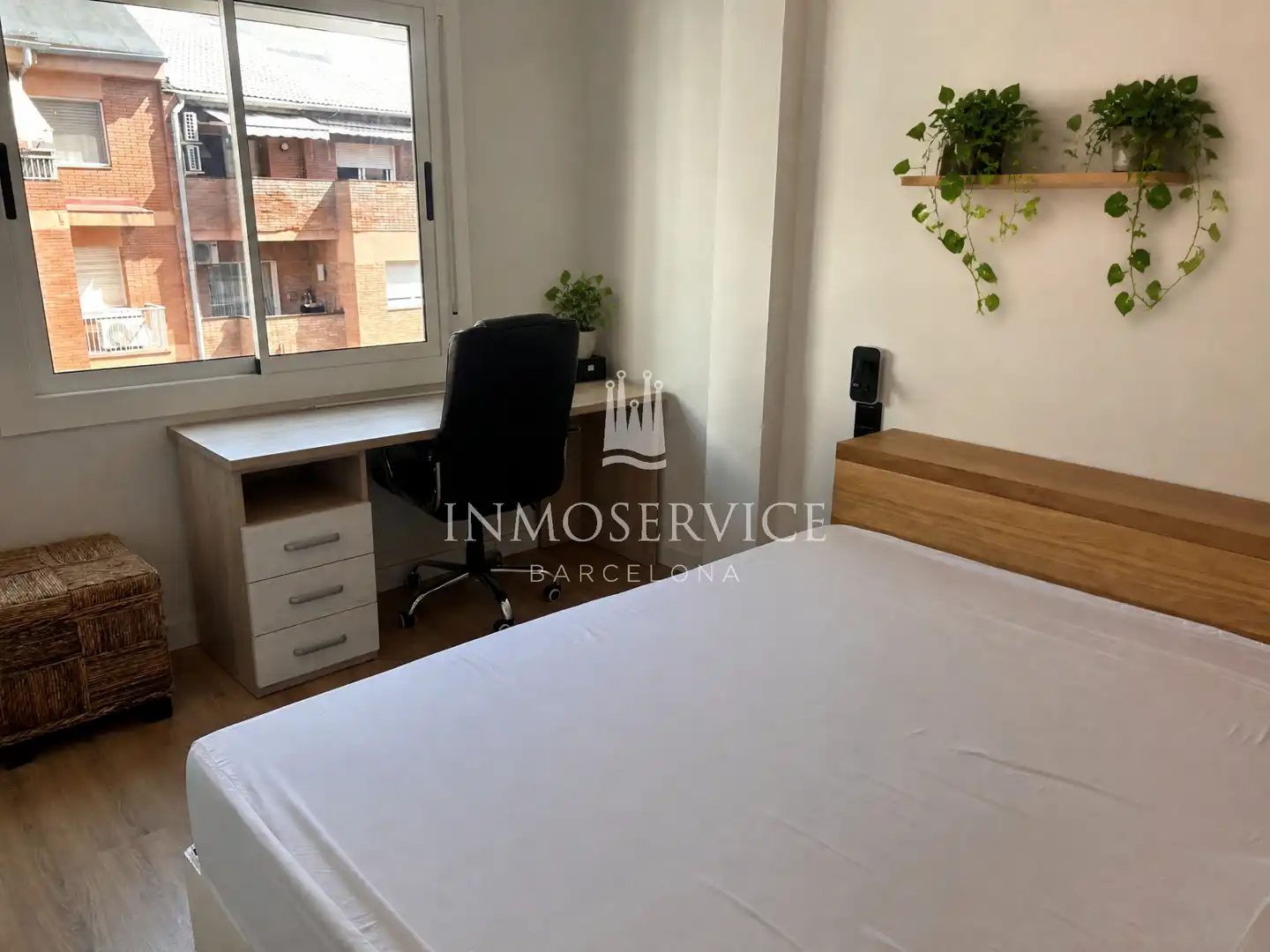 Dormitori de Pis de lloguer en Barcelona amb Aire condicionat, Calefacció i Parquet