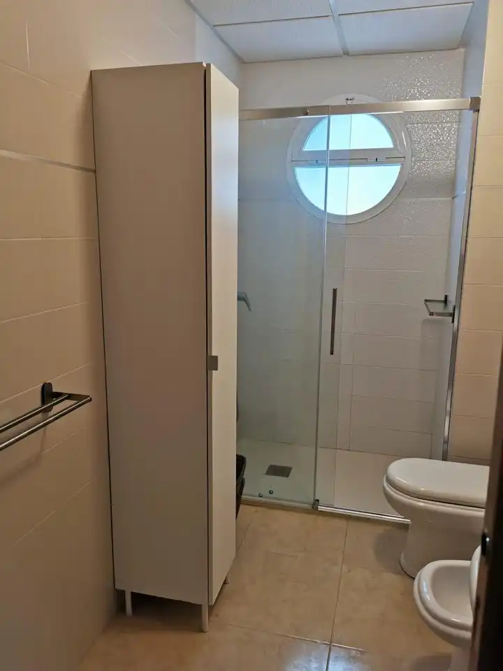Bathroom of Flat for rent in Melilla