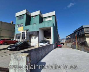 Vista exterior de Nau industrial en venda en Vigo 