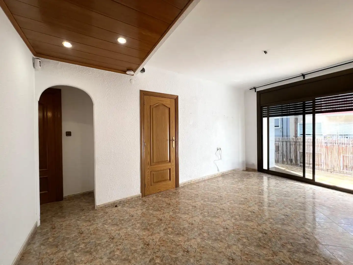 Flat for sale in L'Hospitalet de Llobregat  with Air Conditioner, Heating and Furnished